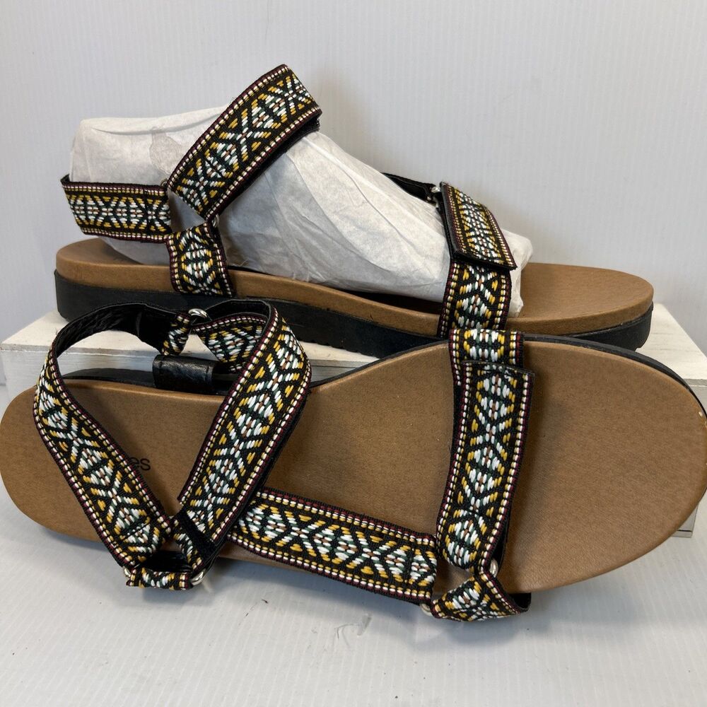Maurices Polly Sandals 10M Boho Tribal Woven Scrappy Flats 114680 Multicolor